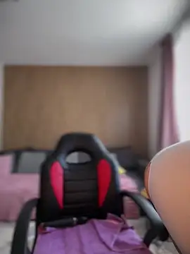 YoungHotMilf97 online show from 02/20/26, 09:10