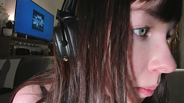 Sindy Juxx online show from 04/18/26, 07:07