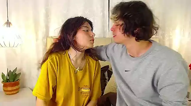 fyreandfox  online show from 03/10/25, 10:34