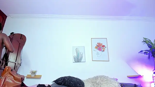 naomy 68 online show from 03/06/25, 10:58