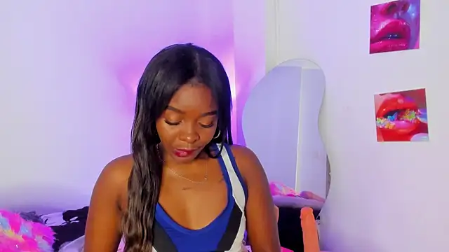 Snapshot of naomy_68 chatting on 10/11/25, 03:06 naomy 68 online show from 10/11/25, 03:06