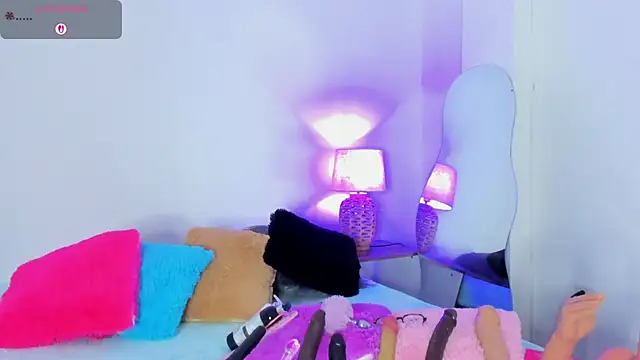 Snapshot of naomy_68 chatting on 11/26/25, 03:07 naomy 68 online show from 11/26/25, 03:07