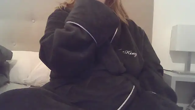 sizha6 online show from 11/21/25, 06:45