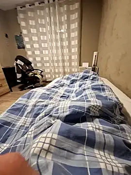 Snapshot of DerechteJunge chatting on 02/16/25, 03:47 DerechteJunge online show from 02/16/25, 03:47