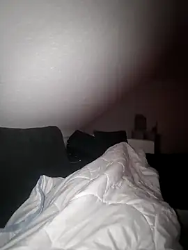 Snapshot of DerechteJunge chatting on 02/15/26, 02:30 DerechteJunge online show from 02/15/26, 02:30