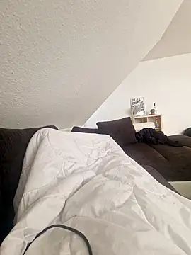 Snapshot of DerechteJunge chatting on 02/15/26, 08:46 DerechteJunge online show from 02/15/26, 08:46