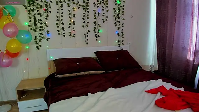 Snapshot of xeva_angelx chatting on 03/12/25, 06:51 xeva angelx online show from 03/12/25, 06:51