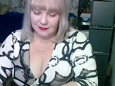 FlowerButterf online show from 03/05/25, 07:49