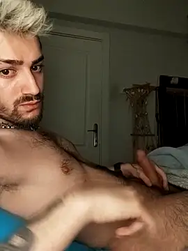 Snapshot of hotspice_boy chatting on 02/16/25, 12:52 hotspice boy online show from 02/16/25, 12:52