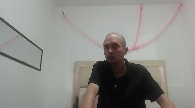 JhonTorres018 online show from 02/16/25, 04:20