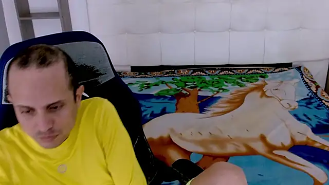 Snapshot of JhonTorres018 chatting on 11/01/25, 03:52 JhonTorres018 online show from 11/01/25, 03:52