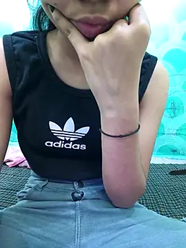 Snapshot of Aaradhna-hoy chatting on 03/13/25, 04:16 Aaradhna-hoy online show from 03/13/25, 04:16