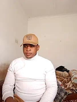 Snapshot of bosszonke123 chatting on 04/19/26, 12:37 bosszonke123 online show from 04/19/26, 12:37