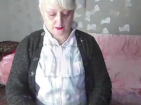 Snapshot of NikolinaBounty chatting on 02/21/25, 06:04 NikolinaBounty online show from 02/21/25, 06:04