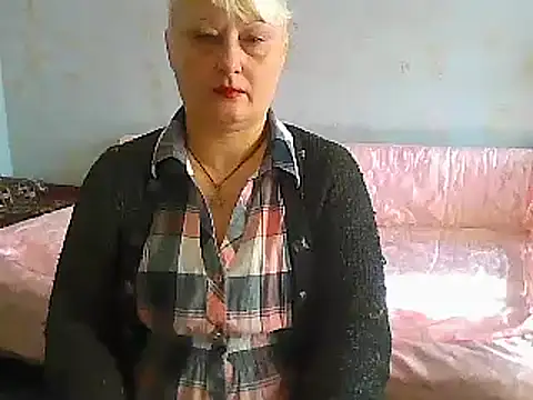 Snapshot of NikolinaBounty chatting on 02/25/25, 08:47 NikolinaBounty online show from 02/25/25, 08:47