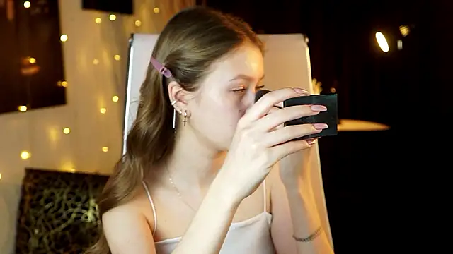 EveMundie online show from 02/27/26, 08:25