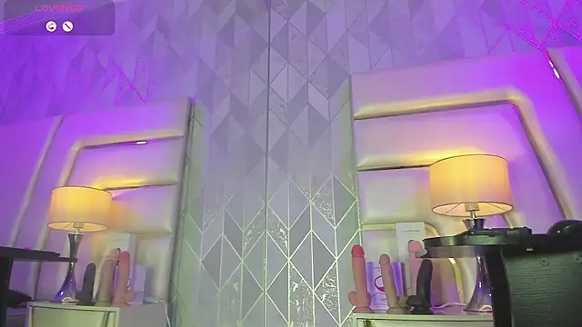 AnahisBennett online show from 11/20/25, 04:01