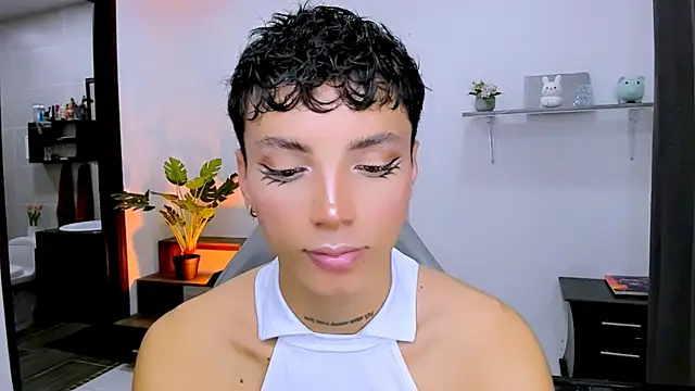 nilam valker online show from 10/14/25, 09:59