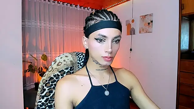 nilam valker online show from 05/25/26, 10:27