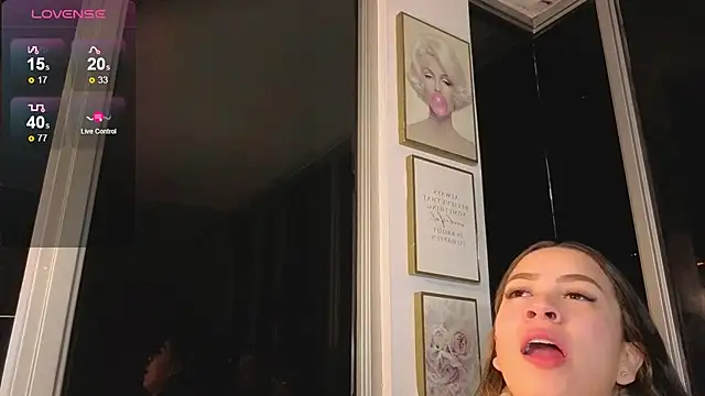 Snapshot of Ivanna_West chatting on 05/05/26, 09:50 Ivanna West online show from 05/05/26, 09:50