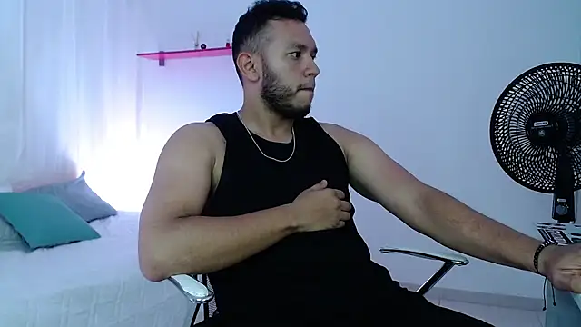 Double R12 online show from 03/04/25, 04:27