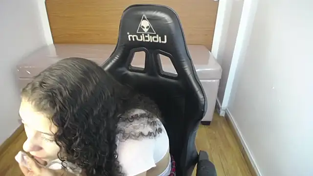 danatella a online show from 09/12/25, 01:00