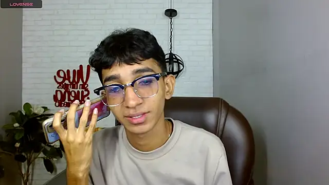 Martin Linares online show from 02/25/25, 01:39