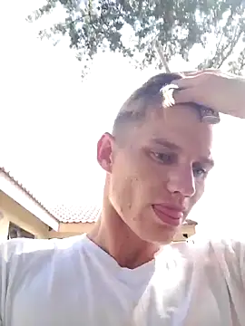 Ruanie online show from 04/18/26, 10:08