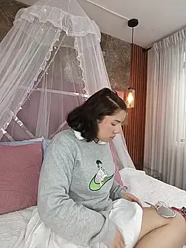 EmmaSulivan online show from 02/19/25, 01:17