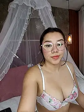 EmmaSulivan online show from 02/21/25, 06:48