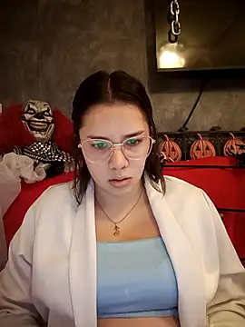 EmmaSulivan online show from 10/10/25, 12:37