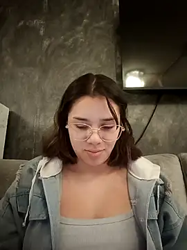 EmmaSulivan online show from 11/06/25, 12:39