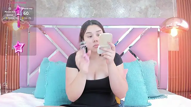 EmmaSulivan online show from 12/05/25, 01:20