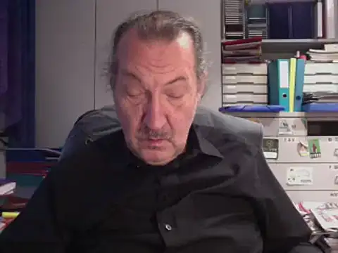 Snapshot of HMStraps01 chatting on 12/05/24, 03:17 HMStraps01 online show from 12/05/24, 03:17