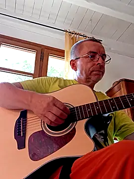 Snapshot of Xavspank2 chatting on 09/11/25, 01:11 Xavspank2 online show from 09/11/25, 01:11