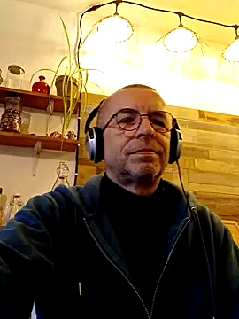 Snapshot of Xavspank2 chatting on 01/16/26, 10:30 Xavspank2 online show from 01/16/26, 10:30