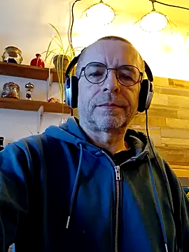 Snapshot of Xavspank2 chatting on 02/02/26, 10:14 Xavspank2 online show from 02/02/26, 10:14