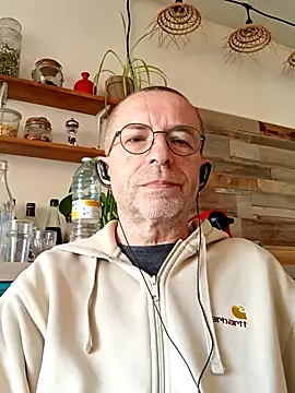 Xavspank2 online show from 04/14/26, 09:15