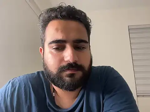 Snapshot of indian_thonger chatting on 12/17/25, 03:29 indian thonger online show from 12/17/25, 03:29