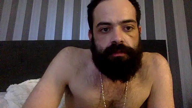 Snapshot of guccititi chatting on 09/19/25, 10:38 guccititi online show from 09/19/25, 10:38