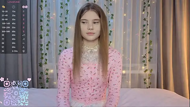 Snapshot of CarolinePepper chatting on 02/27/26, 01:55 CarolinePepper online show from 02/27/26, 01:55