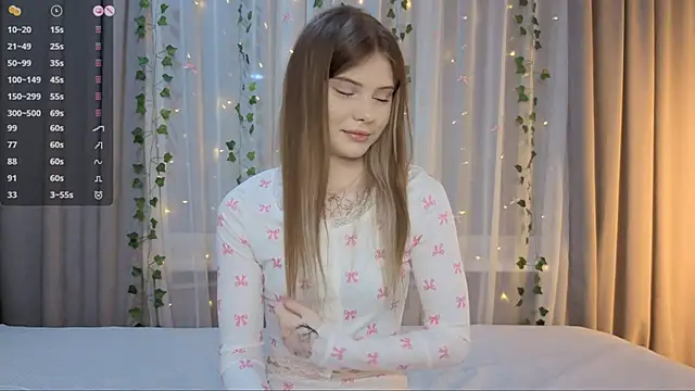 CarolinePepper online show from 04/01/26, 02:36