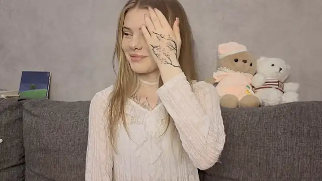 CarolinePepper online show from 07/04/26, 01:28