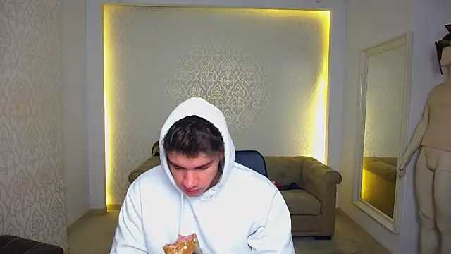 MaxKaiden online show from 01/19/26, 05:55