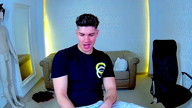 MaxKaiden online show from 02/13/26, 06:09