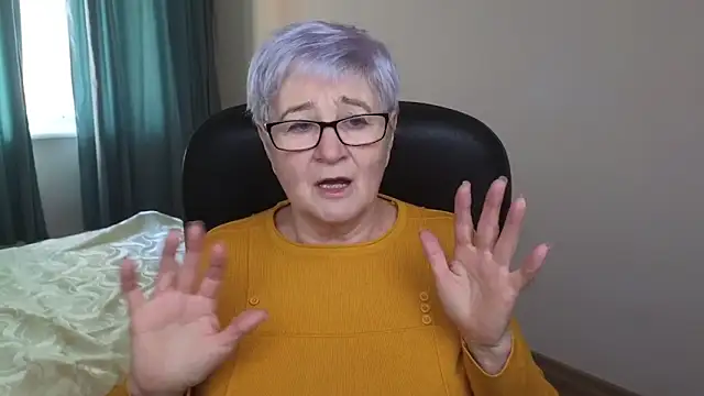 Snapshot of Sandra_Snowflake chatting on 02/16/25, 07:59 Sandra Snowflake online show from 02/16/25, 07:59