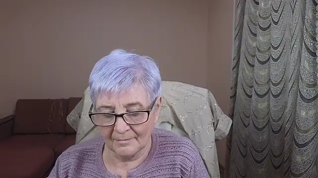 Snapshot of Sandra_Snowflake chatting on 03/12/25, 08:51 Sandra Snowflake online show from 03/12/25, 08:51
