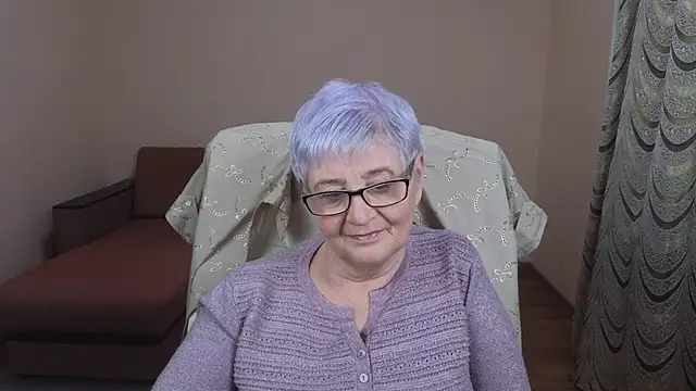 Snapshot of Sandra_Snowflake chatting on 03/12/25, 11:53 Sandra Snowflake online show from 03/12/25, 11:53