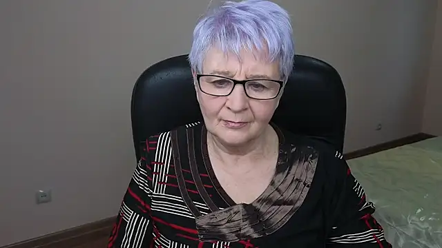 Snapshot of Sandra_Snowflake chatting on 03/13/25, 04:27 Sandra Snowflake online show from 03/13/25, 04:27