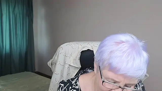 Snapshot of Sandra_Snowflake chatting on 03/15/25, 04:46 Sandra Snowflake online show from 03/15/25, 04:46